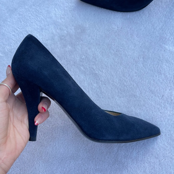 Designer Blue suede shoes ๐ - Picture 2 of 7